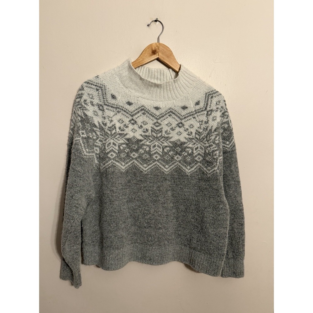 Old Navy Women's Snowflake Gray White Winter Sweater Size Large Cozy Wool